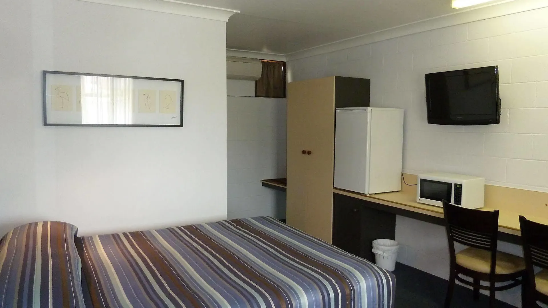 רומא Mandalay Motel