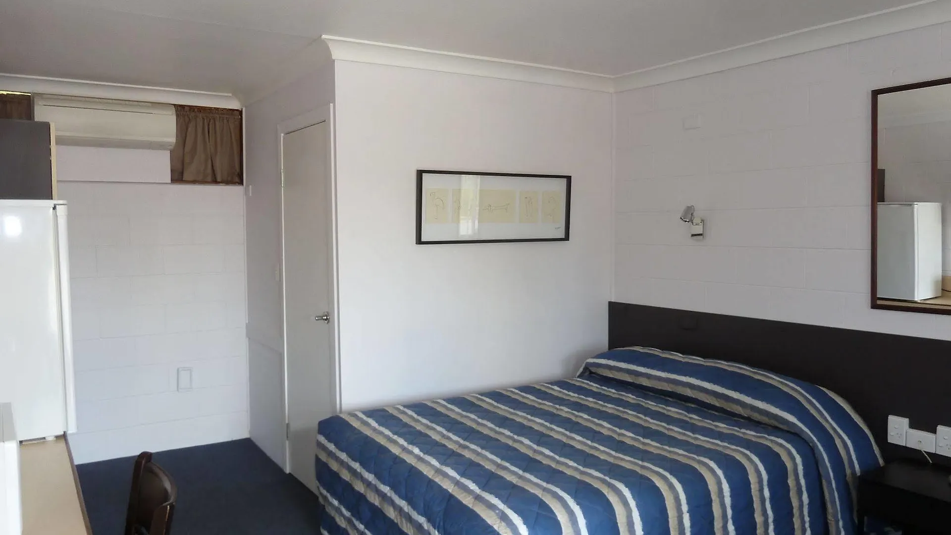 רומא Mandalay Motel